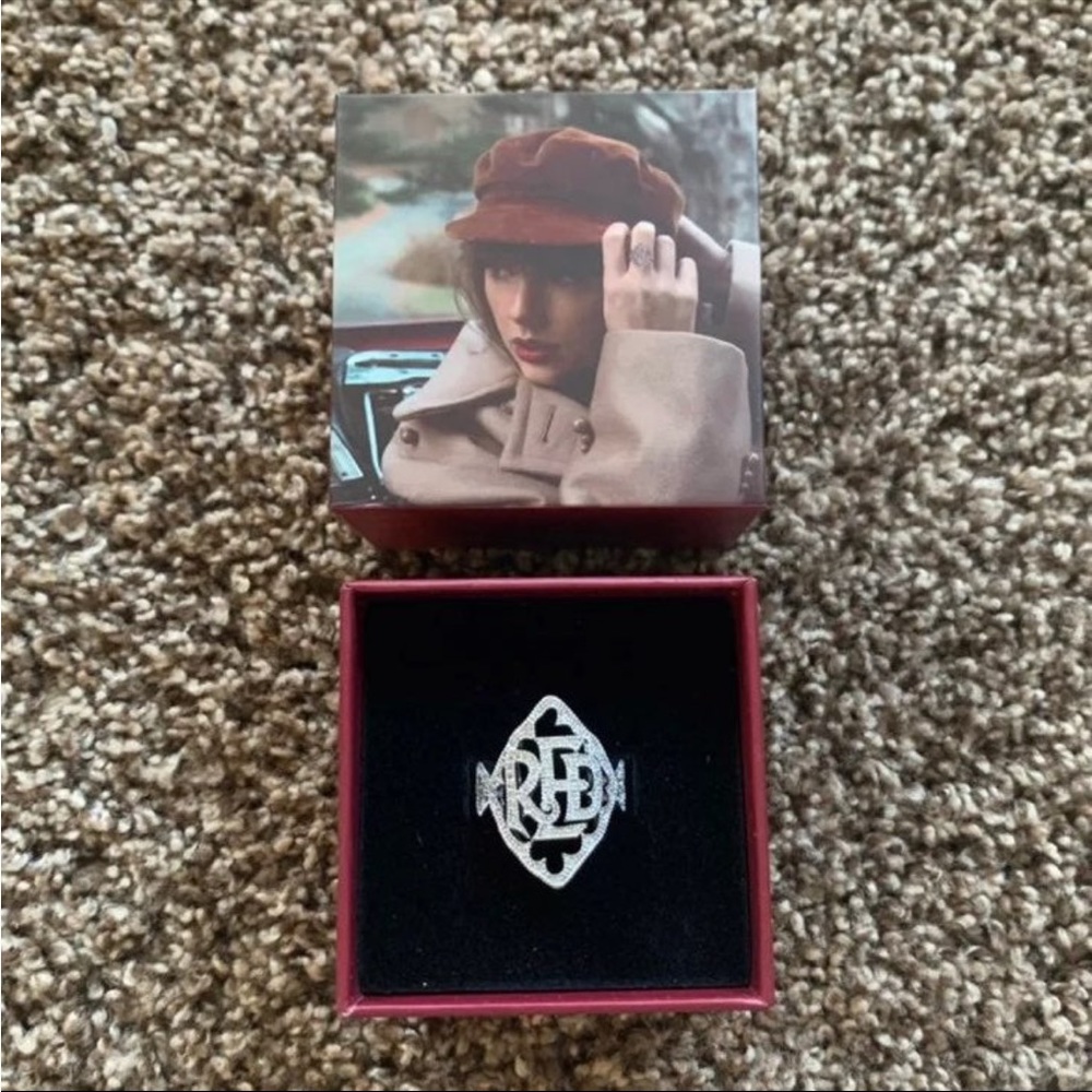 NEW Taylor Swift Red (Taylor’s Version) Ring